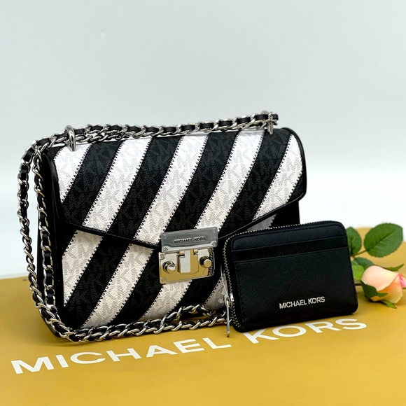 Michael Kors Handbags - Michael Kors Rose Medium Shoulder Bag
